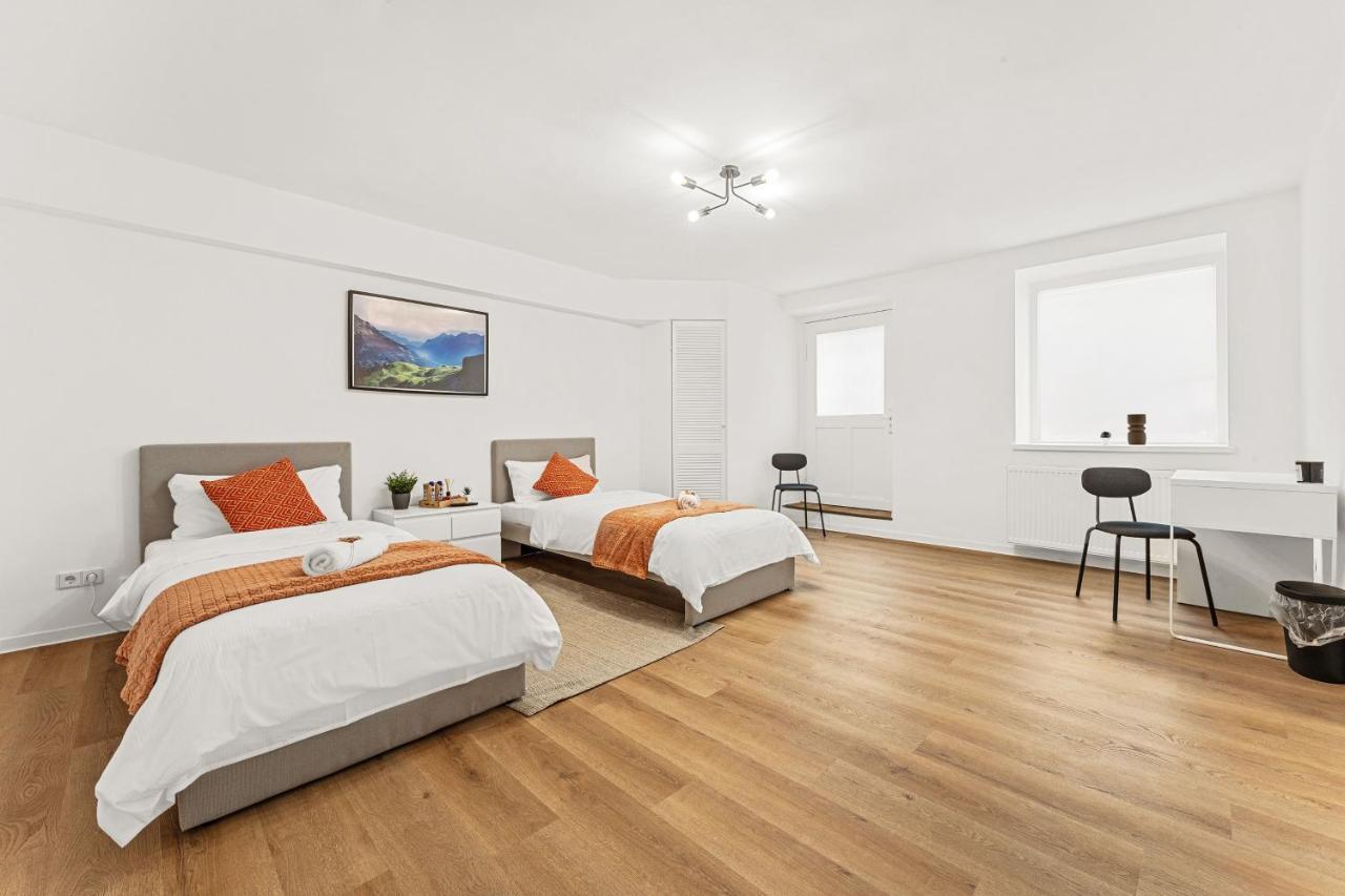 2 Zimmer Apartments, 4 Betten, Vollmoebliert,Zentrale Lage Am S-Bahnhof Berlin Exteriör bild