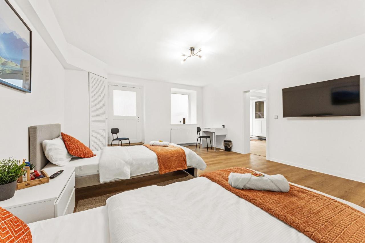 2 Zimmer Apartments, 4 Betten, Vollmoebliert,Zentrale Lage Am S-Bahnhof Berlin Exteriör bild