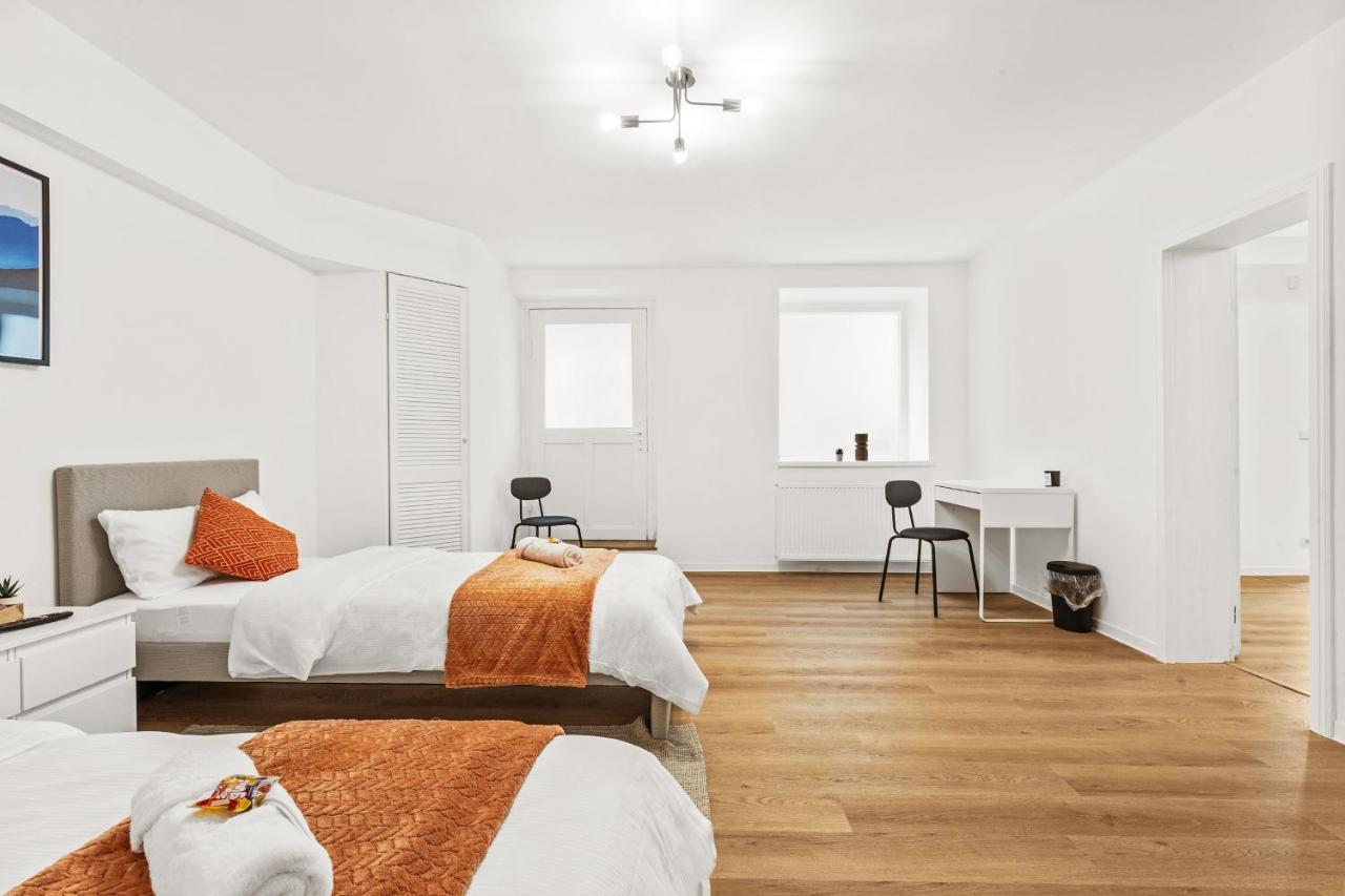 2 Zimmer Apartments, 4 Betten, Vollmoebliert,Zentrale Lage Am S-Bahnhof Berlin Exteriör bild